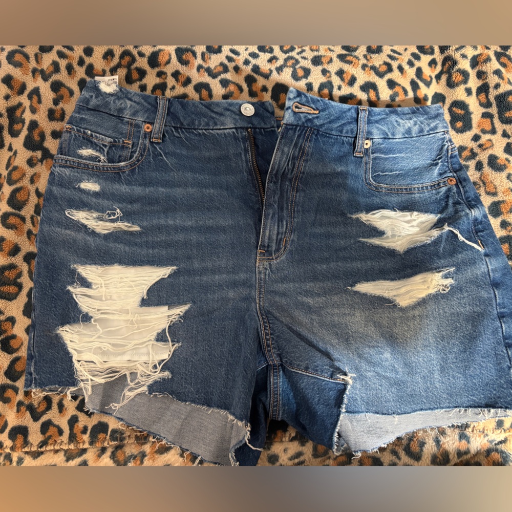 American Eagle curvy shorts
